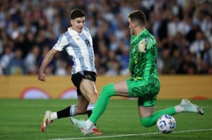 阿根廷队怎么就给巴西队洗了个澡呢？