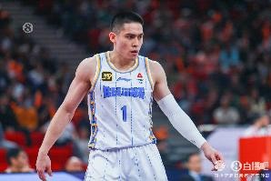 今天不准！陈盈骏出战34分钟 14中4&amp;三分8中2拿到12分7助